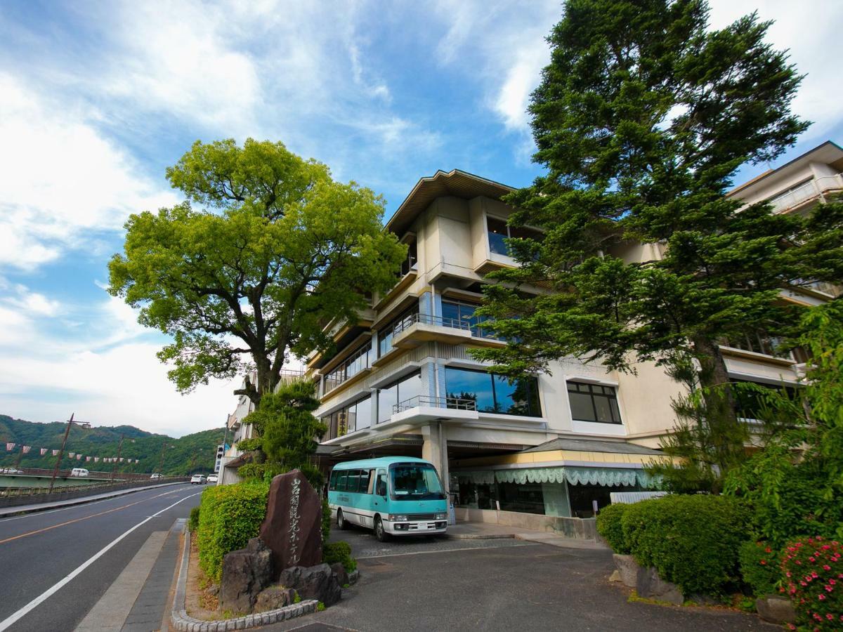 Iwakuni Kokusai Kanko Hotel Bagian luar foto