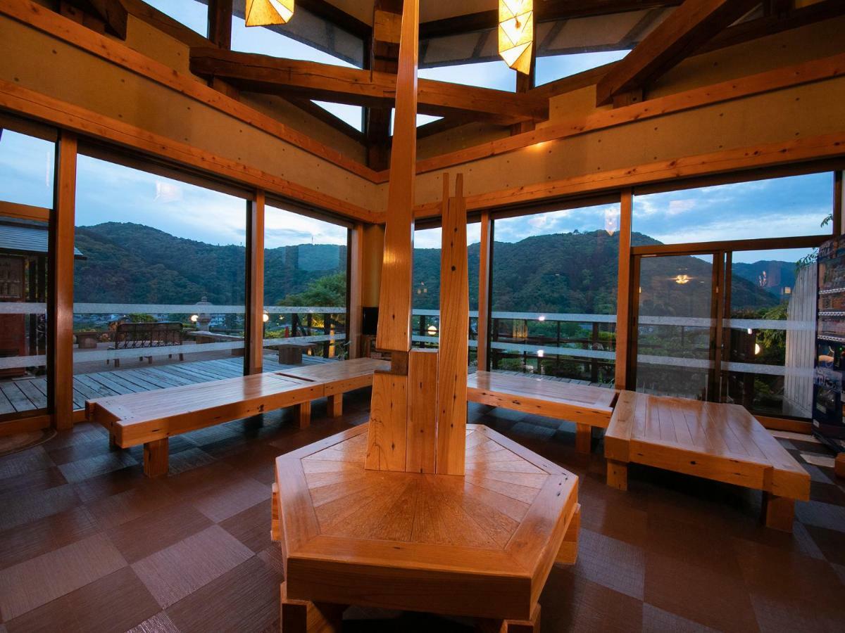 Iwakuni Kokusai Kanko Hotel Bagian luar foto