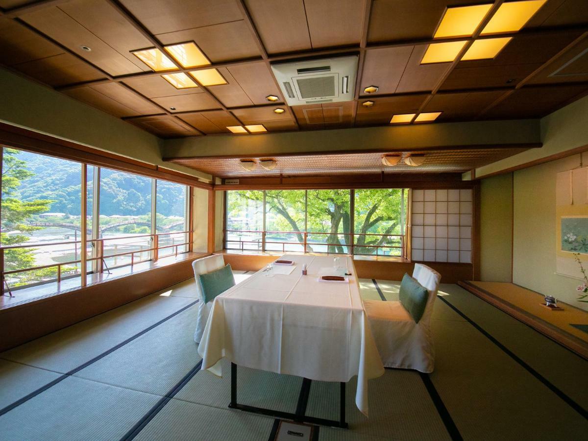 Iwakuni Kokusai Kanko Hotel Bagian luar foto