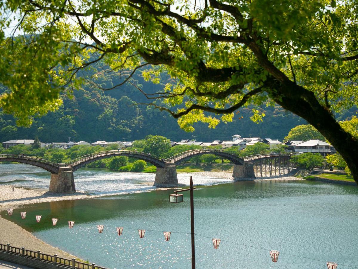 Iwakuni Kokusai Kanko Hotel Bagian luar foto