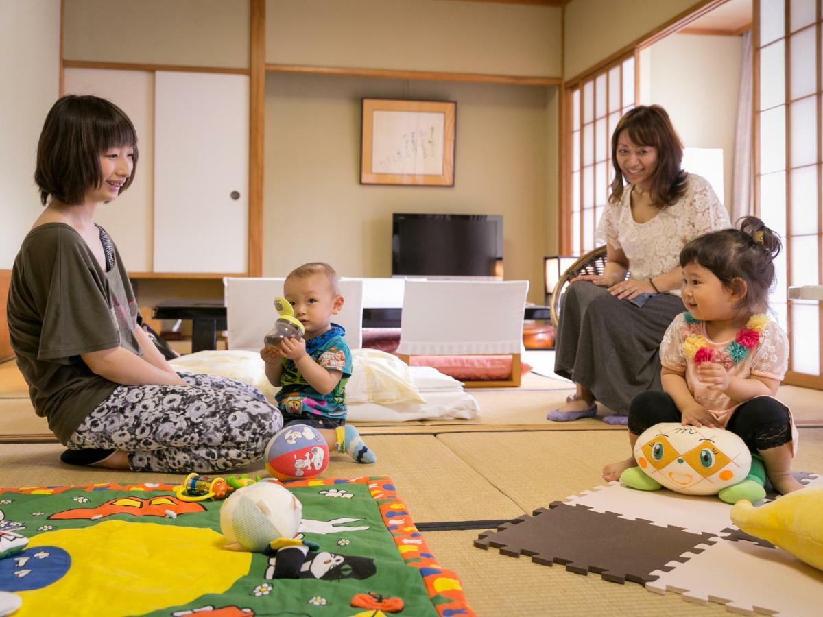 Iwakuni Kokusai Kanko Hotel Bagian luar foto