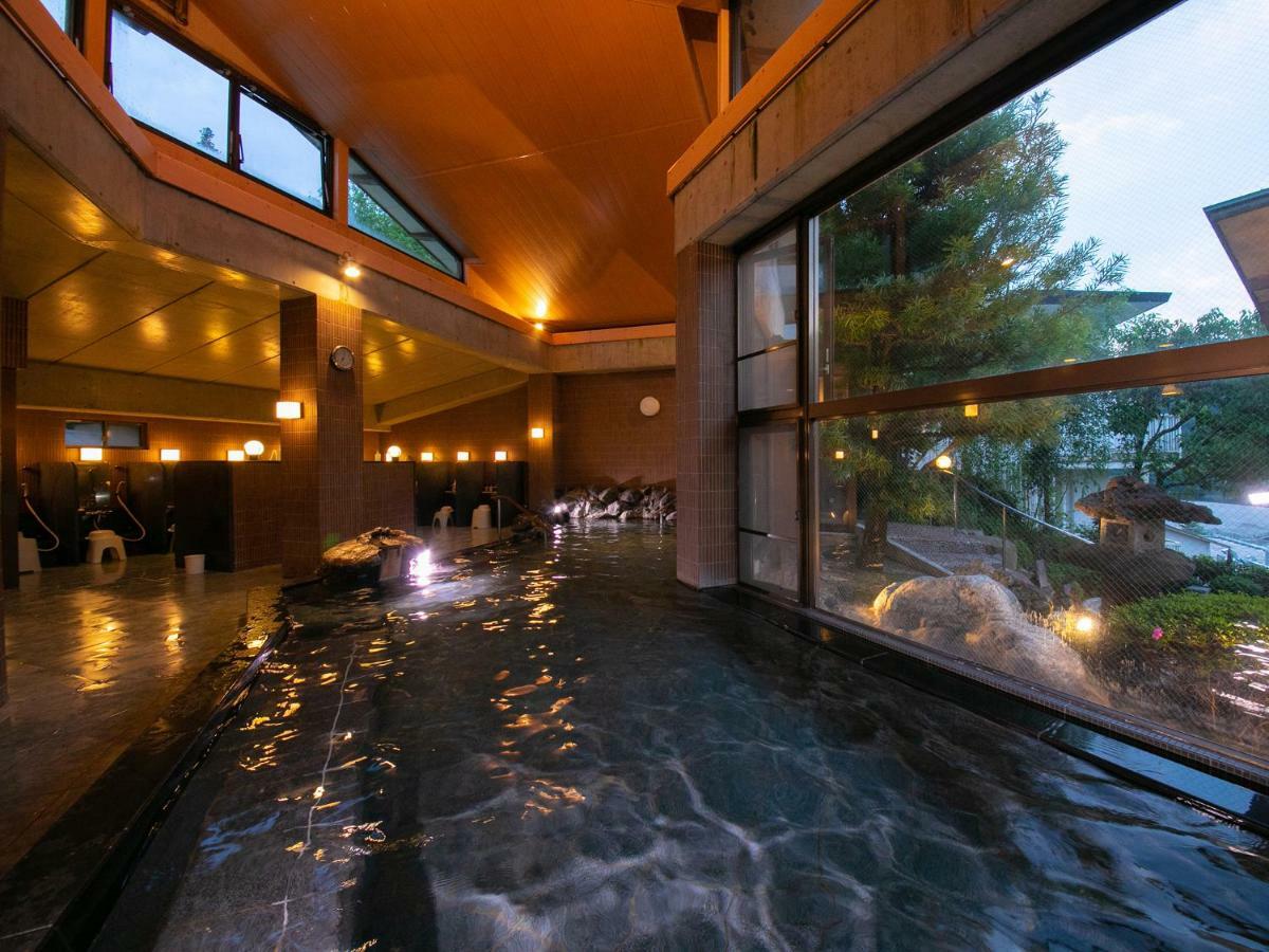 Iwakuni Kokusai Kanko Hotel Bagian luar foto