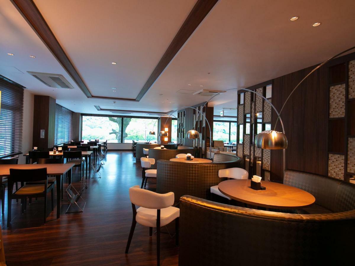 Iwakuni Kokusai Kanko Hotel Bagian luar foto