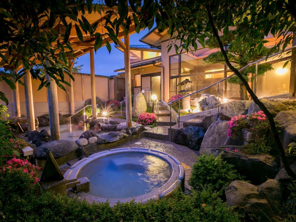 Iwakuni Kokusai Kanko Hotel Bagian luar foto