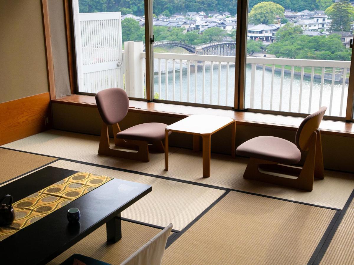 Iwakuni Kokusai Kanko Hotel Bagian luar foto