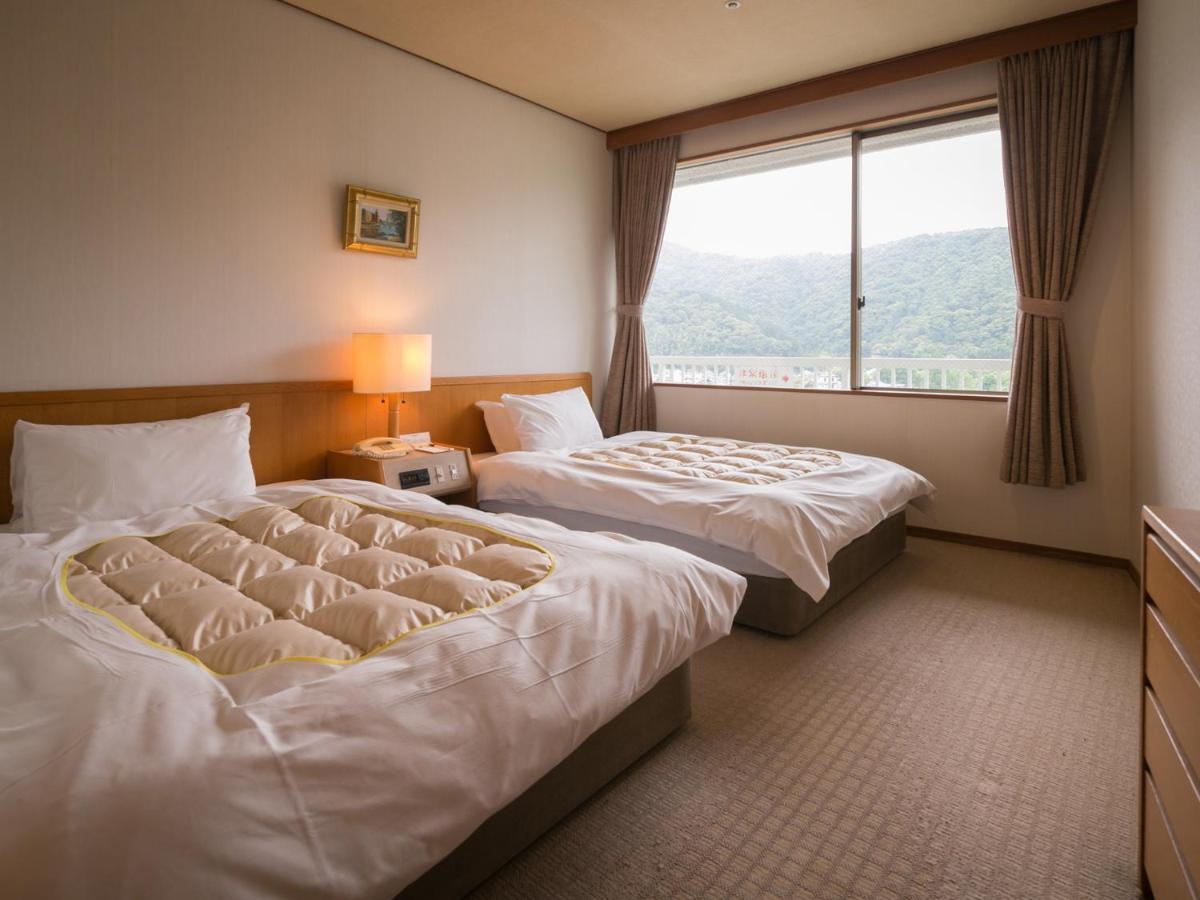 Iwakuni Kokusai Kanko Hotel Bagian luar foto