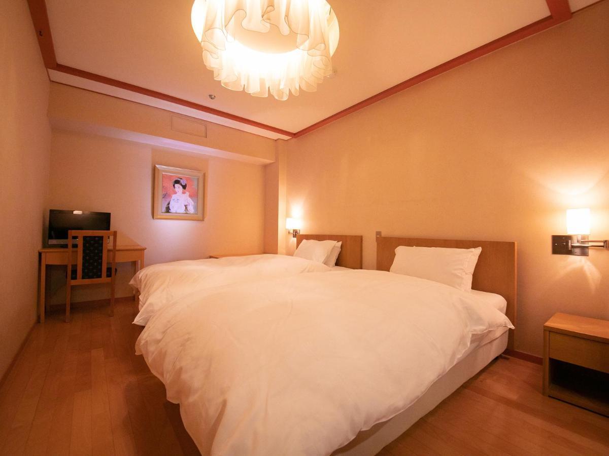 Iwakuni Kokusai Kanko Hotel Bagian luar foto