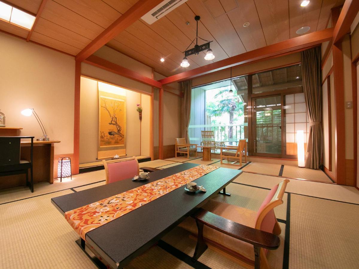 Iwakuni Kokusai Kanko Hotel Bagian luar foto